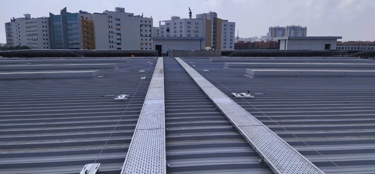 TsaF aluminium and FRP rooftop walkway installation